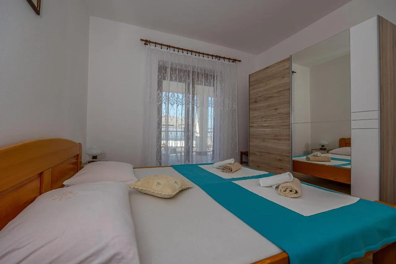 公寓 Apartmani Stefka 德拉马利